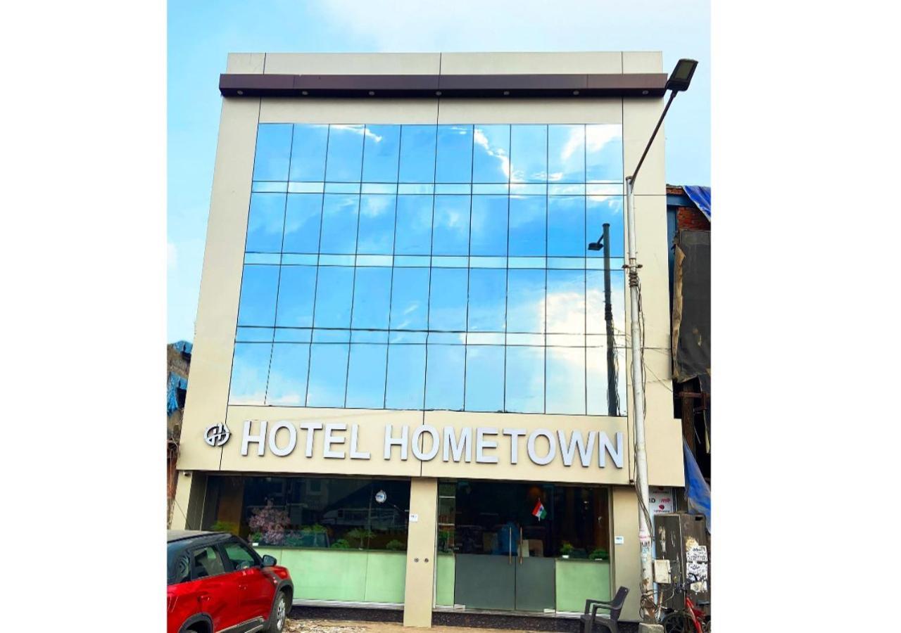 Hotel Hometown Near Us Embassy Bkc Bombaj Zewnętrze zdjęcie